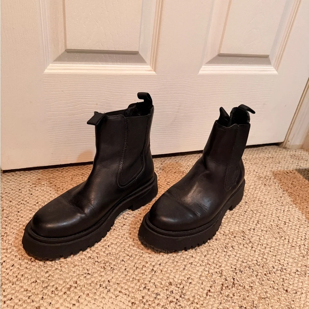Thursday Boot Co Legend Chelsea Boot Black Leather Women’s Size 8.5 US - Picture 9 of 11